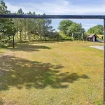בית נופש Jonke - 800m From The Sea By Interhome