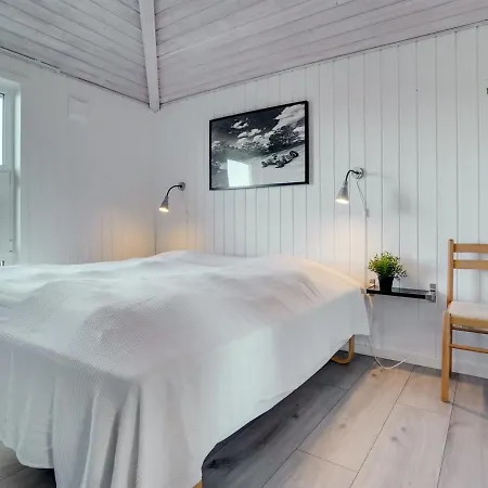 Casa de Férias Jonke - 800m From The Sea In Western Jutland By Interhome